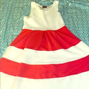 I am a selling a pink and white striped dress
